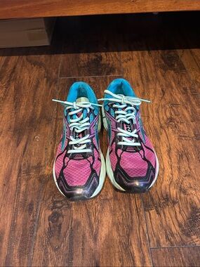 Brooks Ravenna 7 Women's Pink and Teal Running Sneakers